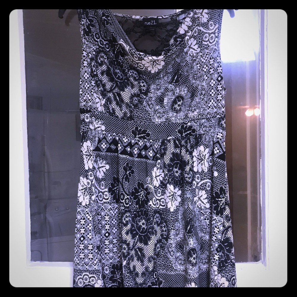 Size Large good used condition Rue 21 Dress